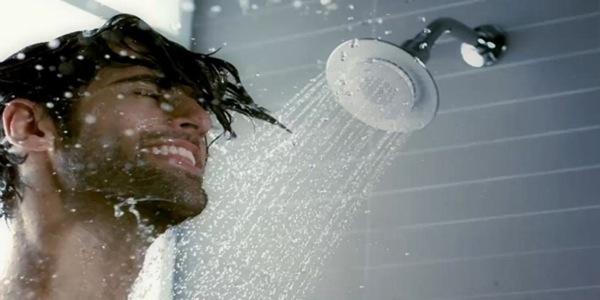 Chanson Pour Chanter Sous La Douche Chantez sous la douche avec ‘Moxie’ la pomme de douche haut-parleur