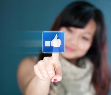 facebook like femme Facebook: les grandes tendances de l’année 2012