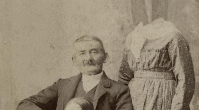 Des photos de personnes sans tête datant du XIXe siècle