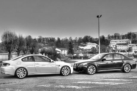 M3 E92 livrée ! bmw-m3-e92-alpinweiss-bmw-m5-e60-carbon-schwarz