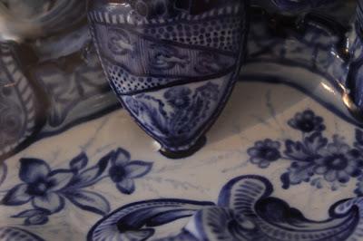 Qui s'y frotte s'y pîque (227)