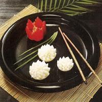 Poivrons et oignons en fleurs de lotus