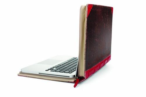 La housse pour ordinateur portable, imitation vieux livre : 61,05 euros