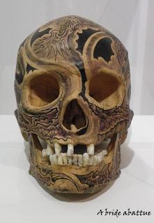 La galerie Laurent Strouk réunit ou oppose Damien Hirst et Philippe Pasqua