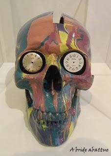 La galerie Laurent Strouk réunit ou oppose Damien Hirst et Philippe Pasqua