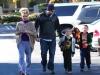 thumbs xray bspearsdoggy121514 28229 Photos : Britney de sortie avec ses fils   15/12/2012