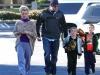 thumbs xray bspearsdoggy121514 281629 Photos : Britney de sortie avec ses fils   15/12/2012
