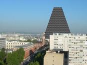 Serge Federbusch croque Toblerone gros comme tour