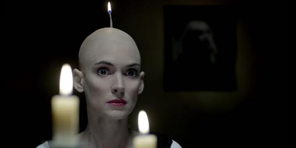 Tim Burton dévoile le clip « Here With Me » du groupe The Killers