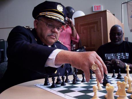 Le jeu d'échecs pour combattre la violence