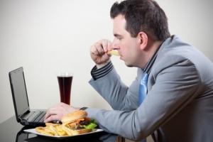 OBÉSITÉ: Les réseaux sociaux, facteurs de troubles du comportement alimentaire – Journal of Consumer Research