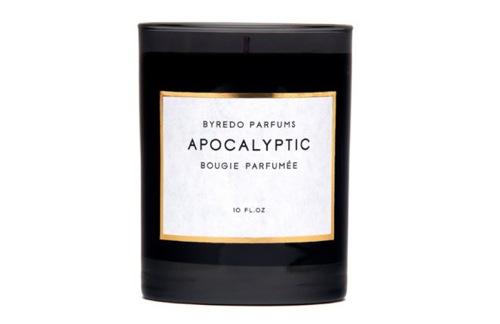 804680-une-bougie-parfumee-pour-noel-637x0-1