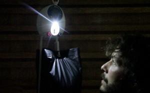 Un éclairage LED autonome pour remplacer les lampes à huile dangereuses et polluantes