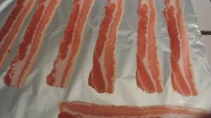 Velouté de petits pois et sa bille de chèvre au lard, faîtes griller le lard