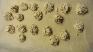 Velouté de petits pois et sa bille de chèvre au lard, mettez les billes au frais