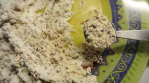 Velouté de petits pois et sa bille de chèvre au lard, formez les billes