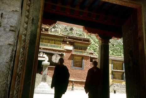 tibet-monastere-tsurphu.1207641523.jpg