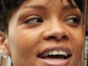 Rihanna généreux pour Noël