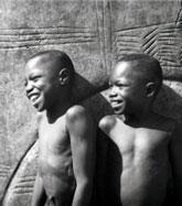 Willis E. Bell et les enfants du Ghana, une aventure en image