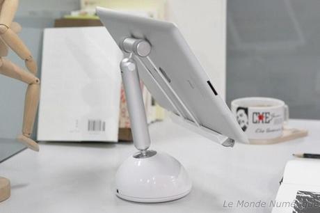 Une lampe pour toutes les supporter, l’iLight Bracket pour tablettes tactiles