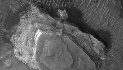 Mesa Hydrae Chasma on Mars