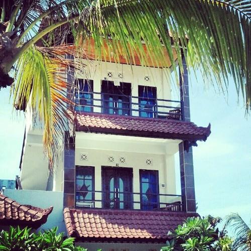 Ma maison pour quelques jours :-) #wahyu homestay #lembongan - 150000 IDR la nuit avec eau chaude, air cond et pas de ptidej mais tres cool!!