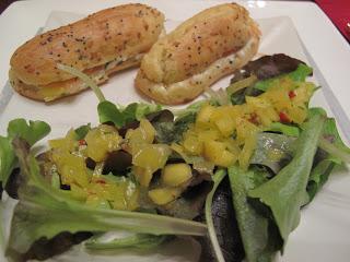 Entrée : Éclairs au Saumon