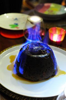 Et si vous pensiez à votre menu de réveillon… 2013 !!! Le Christmas pudding, c'est elle qui l'a fait ! Christmas pudding et brandy butter…