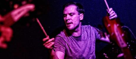 Holy Sons présente son nouvel album.