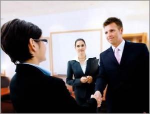 entretien embauche 300x229 10 façons de faire une bonne première impression en 30 secondes dans votre entretien dembauche