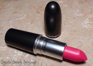 Rouge à lèvres Party Parrot de MAC (Collection Strength)