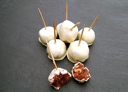 Mini-Cake-Pops-Chocolates-2.JPG