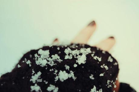 montagne-savoie-revard-ski-neige-ciel-beau-temps-photo-manche-pull-noir-gouttes-flocons