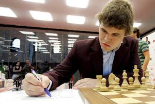 Echecs & classement : Magnus Carlsen casse le record de Kasparov 