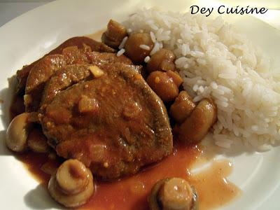 Langue de boeuf, sauce tomate & champignons