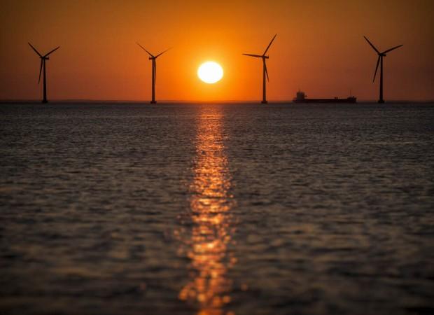 wind-turbine-sea_photo_Bo47