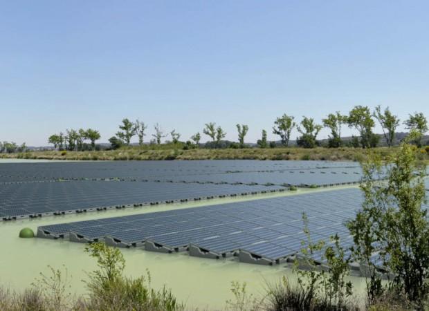 floating_solar_system