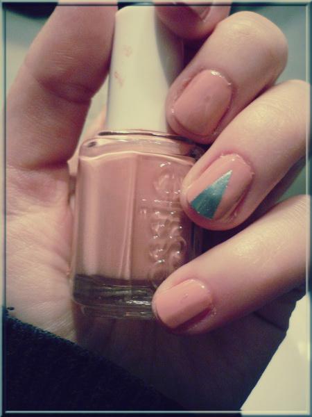 Essie Flawless - Le rose à mettre entre toutes les mains