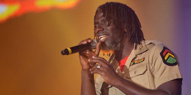 Mali: l'appel à la mobilisation version reggae de Tiken Jah Fakoly