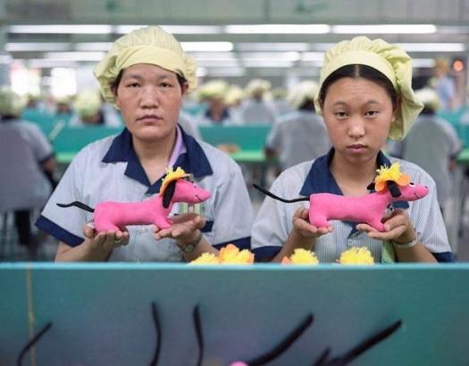 Photos : dans une usine chinoise de fabrication de jouets