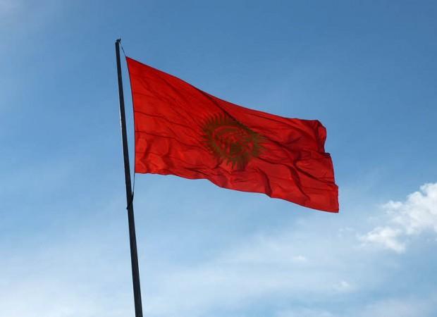 national_flag_kirghizstan_photo_vlitvinov