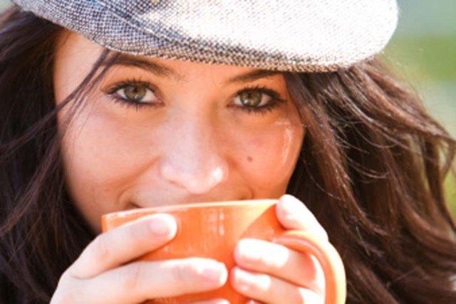 «La couleur du contenant dans lequel la nourriture... (Photo photos.com)