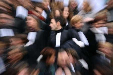 Instauration d'un barème des prix : les avocats tentent d'éviter le sort des médecins