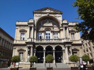 2011-06-Avignon-OperaTheatre-01