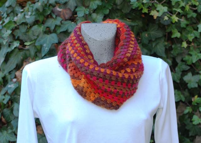 Col et mitaines au crochet