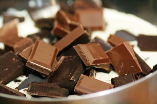 chocolats coupés en carrés