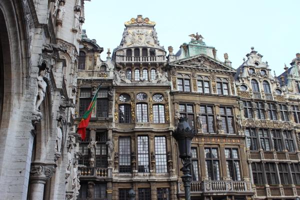 voyage,bruxelles,belgique,grand place,manneken pis,ilot sacré,église saint nicolas