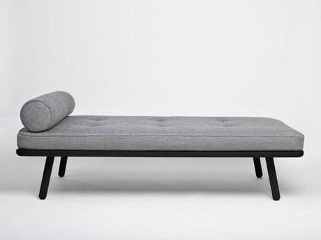 Another Country : sobre et rustique black-ash-day-bed-bolster-cushion-another-country-zoomify_large