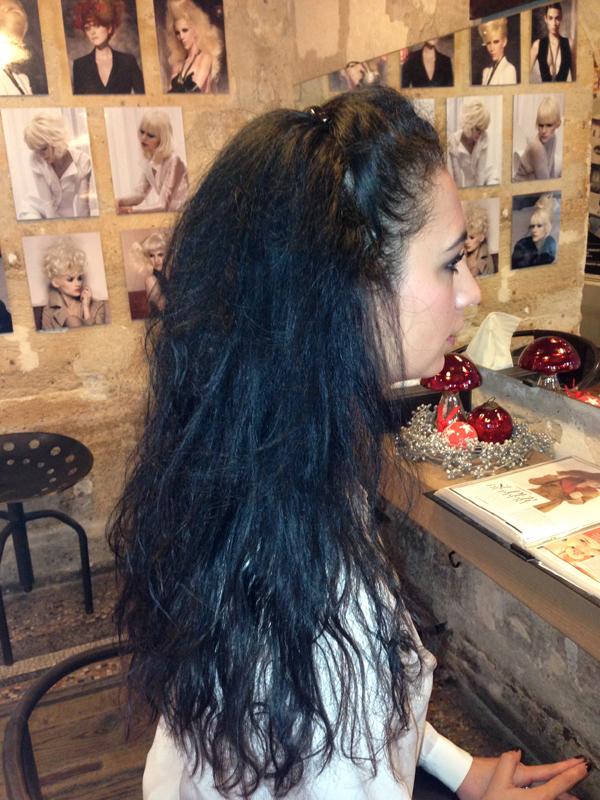 Décoloration sur cheveux noirs