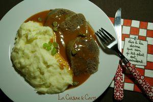 langue_boeuf_sauce_piquante_plan